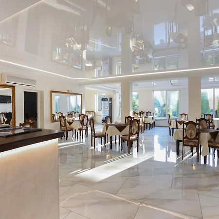 Hotel Continent Poljana Eksteriør bilde
